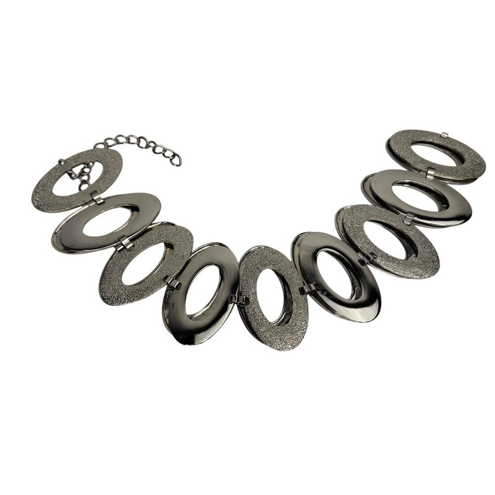 Vintage 1980s Silver-Tone Oval Link Statement Belt With Textured & Smooth Finish